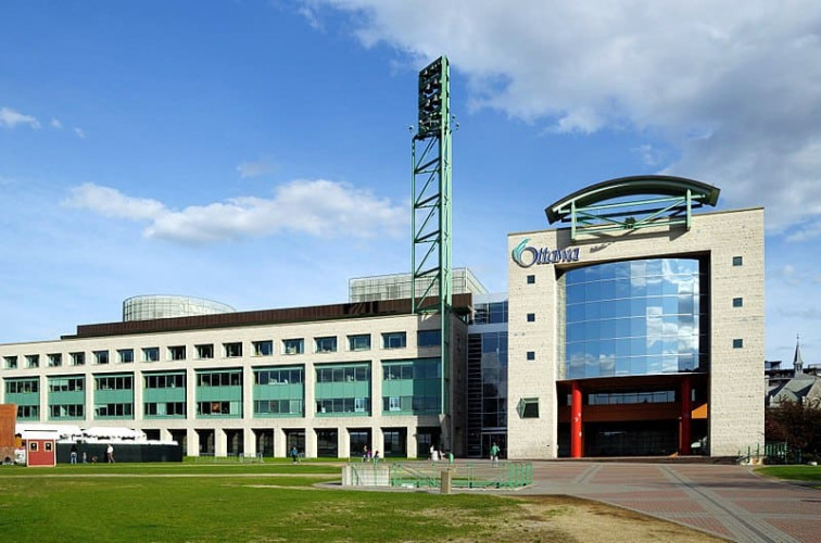 Ottawa City Hall ON Photo Credit: Rathaus