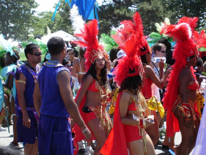 Toronto Caribana 2005 - Peter Balcerzak from Toronto, Canada, CC BY-SA 2.0, via Wikimedia Commons