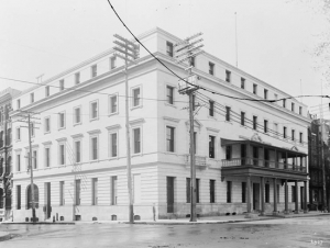 Early photograph of the Rideau Club, corner of Wellington and Metcalfe Streets, Ottawa, Date unknown, likely circa 1910